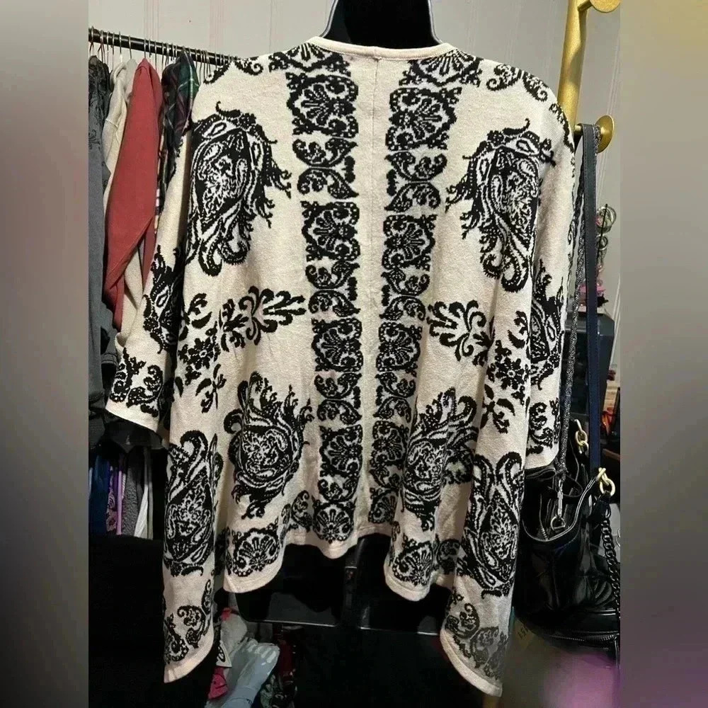 Classy and cute black and cream cardigan Flying Tomato S/M - Picture 5 of 5